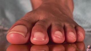 Giantess Sole Worship