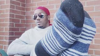 Toe wiggling and sole crossing (2025)