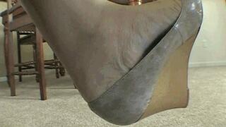 My Amazing Dangling - Arielle