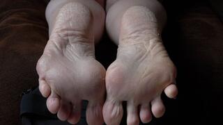 Crusty Soles Make You Horny, 1st