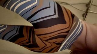 Wetting in my leggings & taking them off