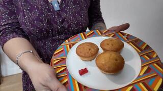 giantess will eat 3 muffins with one gummy bear