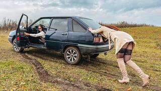 CAR STUCK Chris and Darina got stuck on the hill