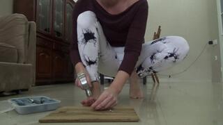 knock off a finger with a hammer m