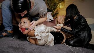 Calisa - Office Takeover MP4 ULTRA HD 4K