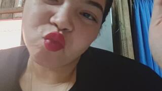 “Lip Fetish Play: Slow, Messy Lipstick Application