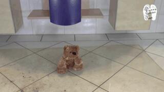 Teddy under High Heels 2