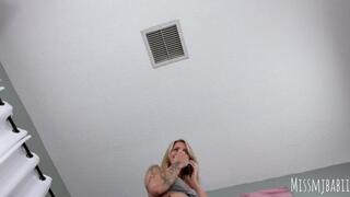 MJ Unaware While Everyone Else Shrinks