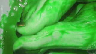 Goopy Green Goddess Toes