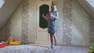 Alla is cleaning her room and deflating many small inflatable toys and is outraged by such a mess