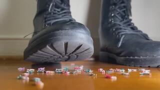 Giantess Boot Smashing