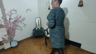 How Mistress Angelin slaps (1)