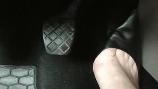 BLACK SHOES WITH A LONG NOSE!AVI