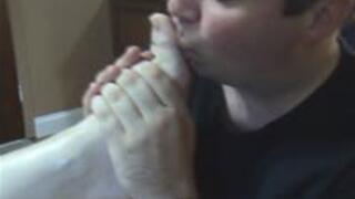 Foot Slave Sucks Carmen's Toes And Gags On Her Feet Deep Throating! (wmv)