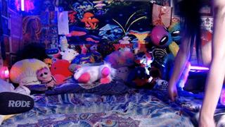 Shrinking The Roomie To Sprinkle Size While I Masturbate + Cum Hard