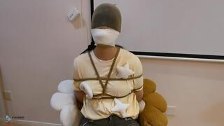 The girl tied to the chair experienced an extremely tight blockade ?Chinese Model)