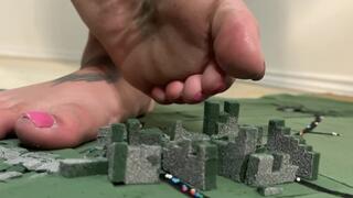 E3 Entire Cities have to worship my sweaty feet to save themselves