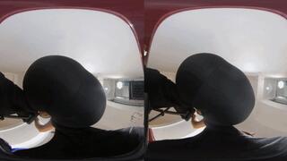 3DVR180 XINGGAN's buttocks crushed a little person