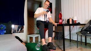 Barefoot twink Mario foot worship feet size 46