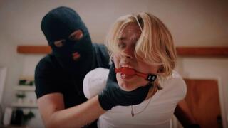 When A Stranger Calls - Sunny Vanna