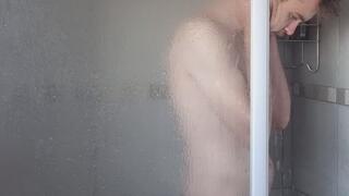 Just Xanu, Showering