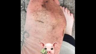 COLD FEET WALKING AROUND ON CONCRETE STONES