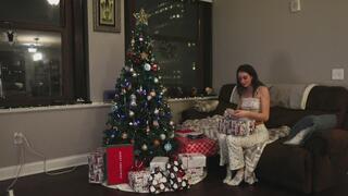 Ana Lynn Lenore and The Magic of Christmas