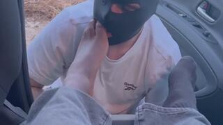 soffoco lo schiavo con i miei calzini e piedi sporchi