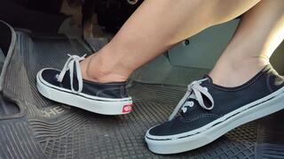 With vans sports shoes pumping automatic car pedals (4)