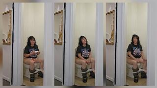 Christmas Catch Up while Peeing