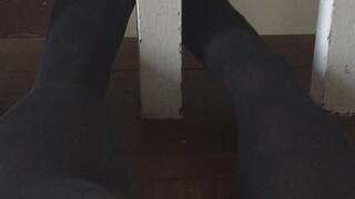 STOCKINGS BANISTER RUB