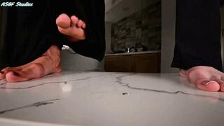 GIANT Nordic BLONDES! Crush punies! Pt 2 - MOV