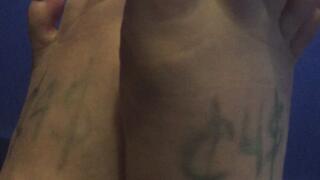 BLUE MIRROR LITTLE FEET