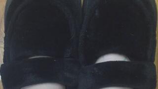 BLONDE HARDWOOD PLATFORM SLIPPERS