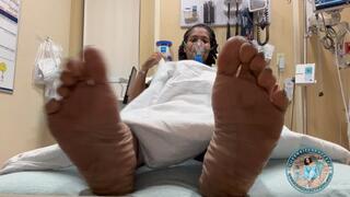 Queensizesexyfeet Got The Shakes - Rapid Feet Shaking