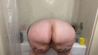 Candid farts around the house