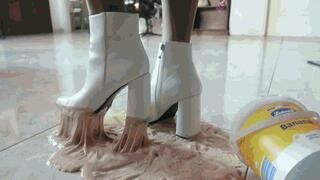 Trapped in a glue trap AVI