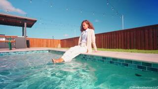 Jasmine Is All Wet in White Business