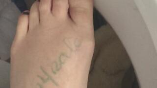 WASHING MACHINE LEFT FOOT