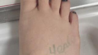 WASHING MACHINE RIGHT FOOT