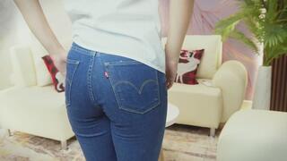 CHRISTMAS IN TROUBLE