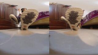 3dvr180 Tiny slave has to clean Goddess Martinas dirty boots POV