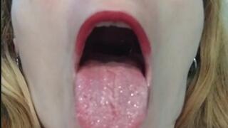 Mouth Fetish Spit Play