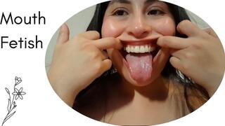 Opening my big mouth (mouth fetish)