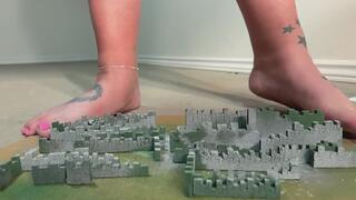 H2 mega size doesn’t give tinies a chance