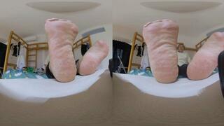 3DVR180 GAOYU's dirty and smelly feet humiliation