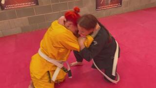 Saskia v Amber sexy underwear GI match