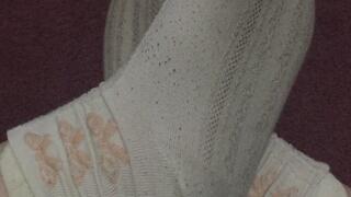 STAGES DIRTY WHTIE BOW SOCKS