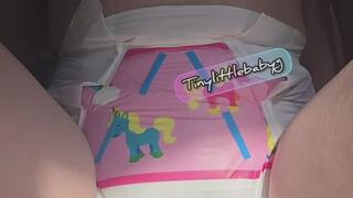 Starting the day bathed in sunshine & a clean white diaper Tinylittlebabyg could use a hand picking an outfit