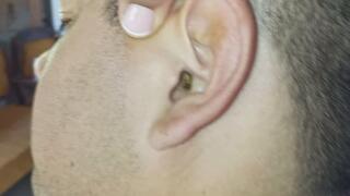 Oreja en primer plano. Fetiche close-up